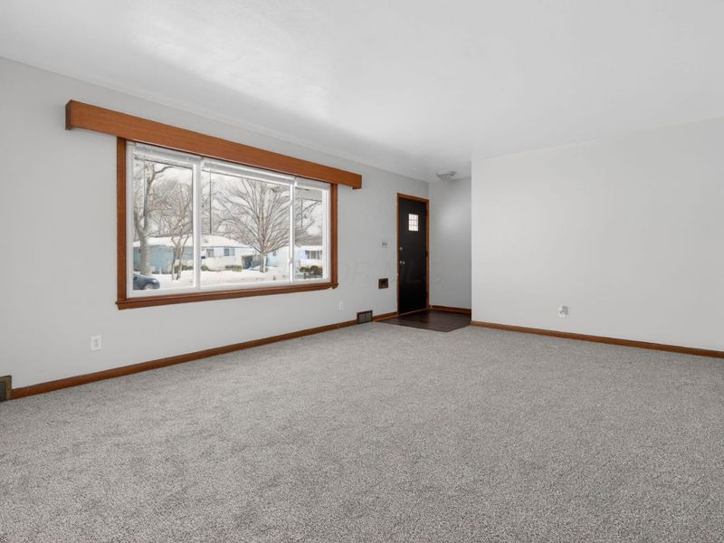 2735 Berrell Avenue, Columbus, OH 43211 Photo 8