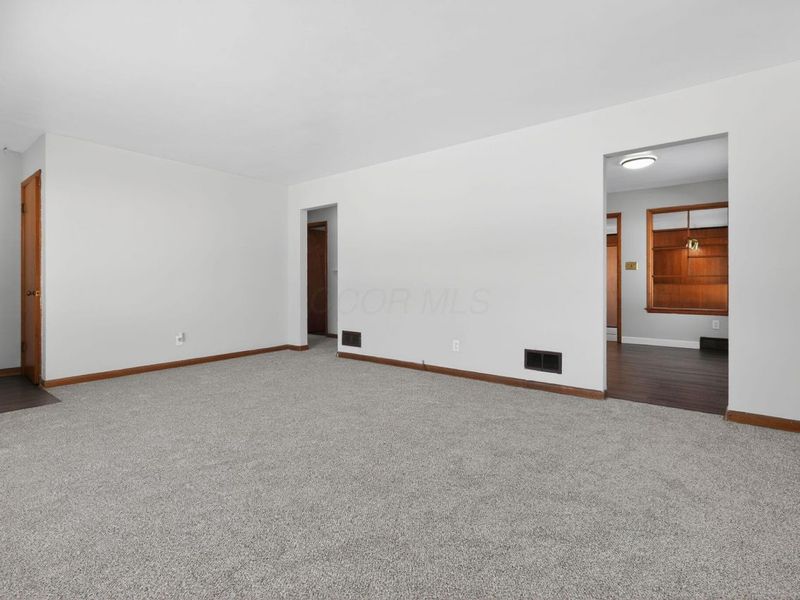 2735 Berrell Avenue, Columbus, OH 43211 Photo 9