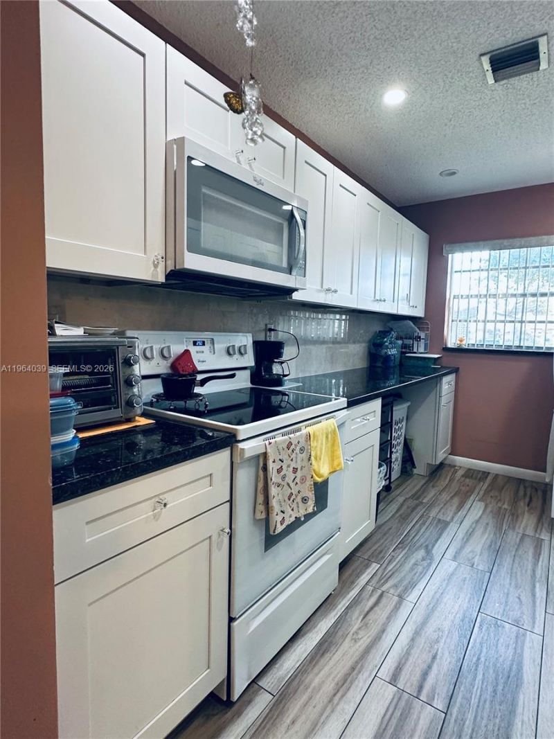 5260 Nesting Way, Unit B, Delray Beach, FL 33484 Photo