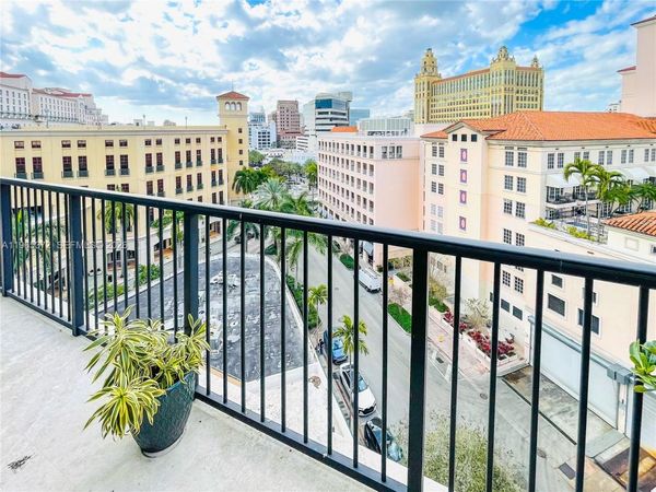 55 Merrick Way, Unit 812, Coral Gables, FL 33134
