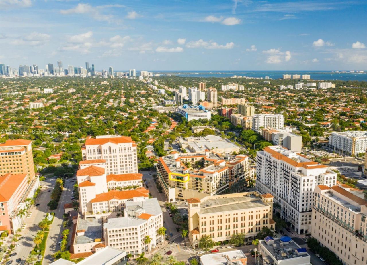 55 Merrick Way, Unit 812, Coral Gables, FL 33134 Photo