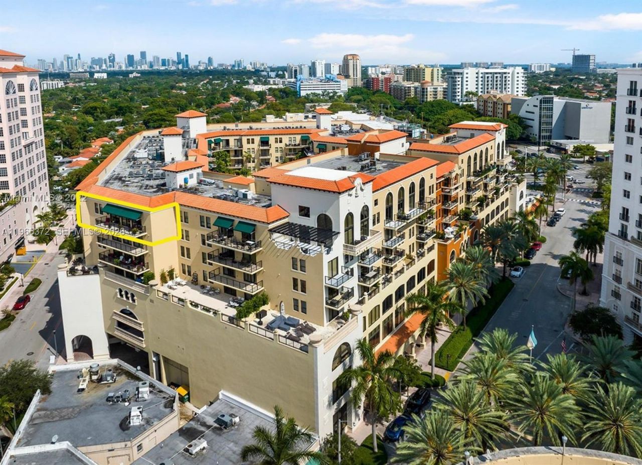 55 Merrick Way, Unit 812, Coral Gables, FL 33134 Photo