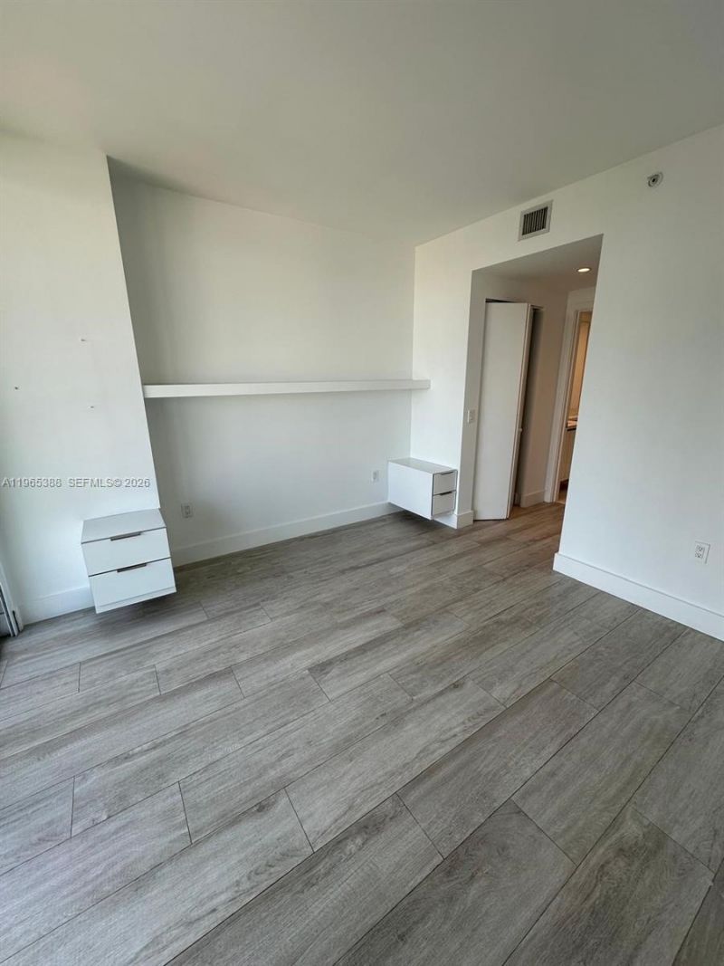 121 NE 34th St, Unit 1505, Miami, FL 33137 Photo