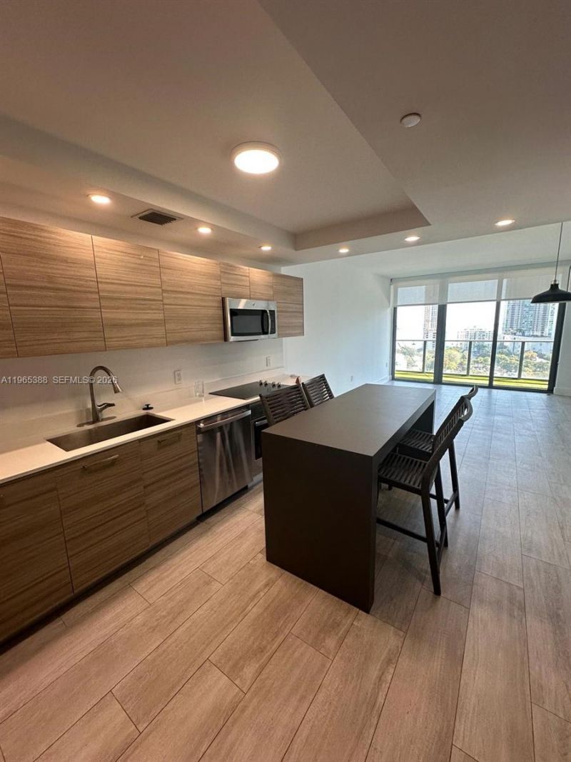 121 NE 34th St, Unit 1505, Miami, FL 33137 Photo