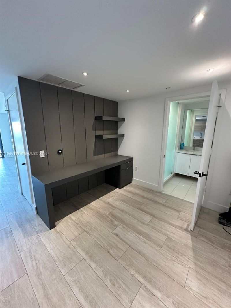 121 NE 34th St, Unit 1505, Miami, FL 33137 Photo