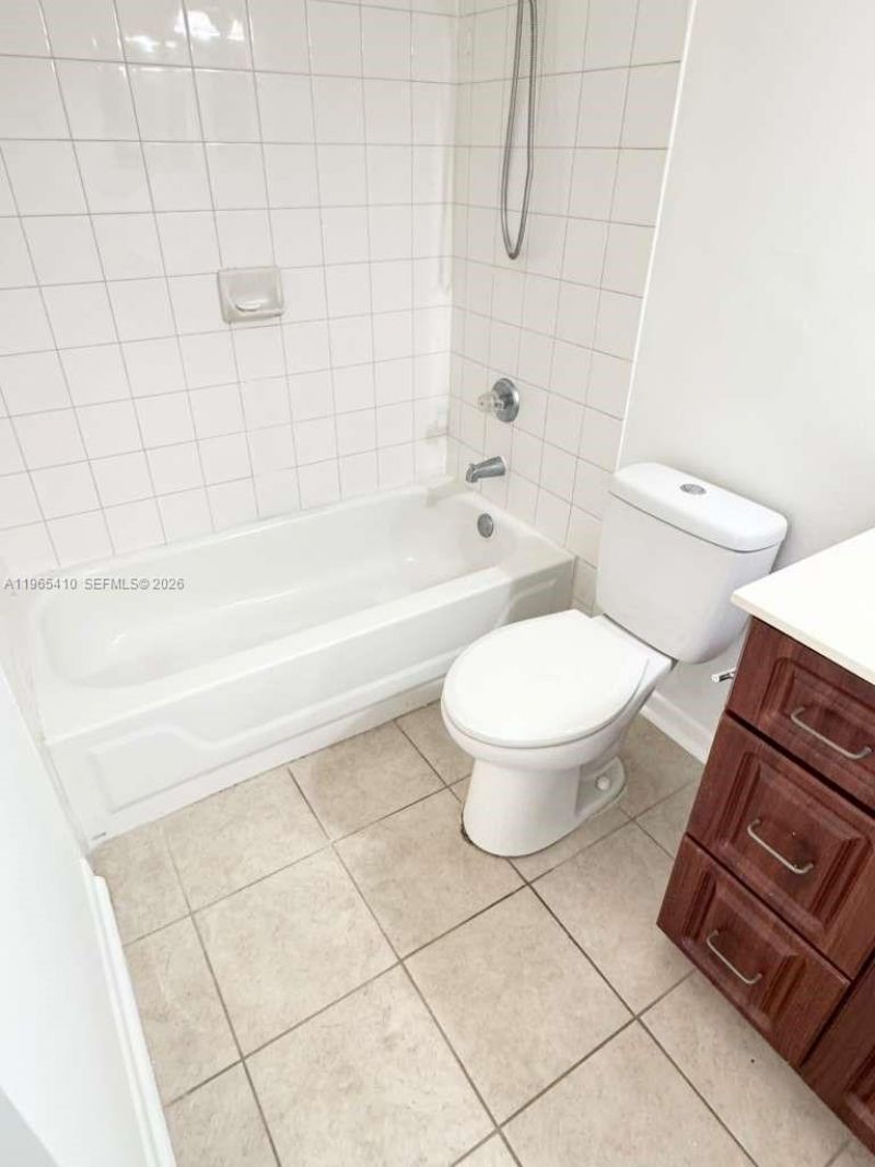 1715 Village Blvd , Unit 102, West Palm Beach, FL 33409 Photo