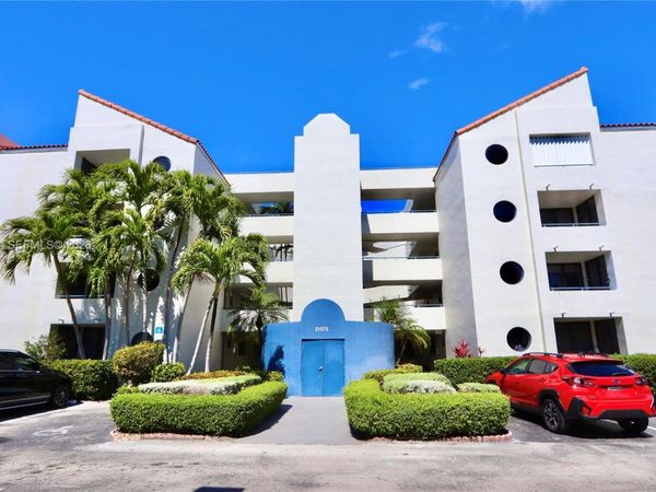 21075 NE 34th Ave, Unit 205-2, Aventura, FL 33180
