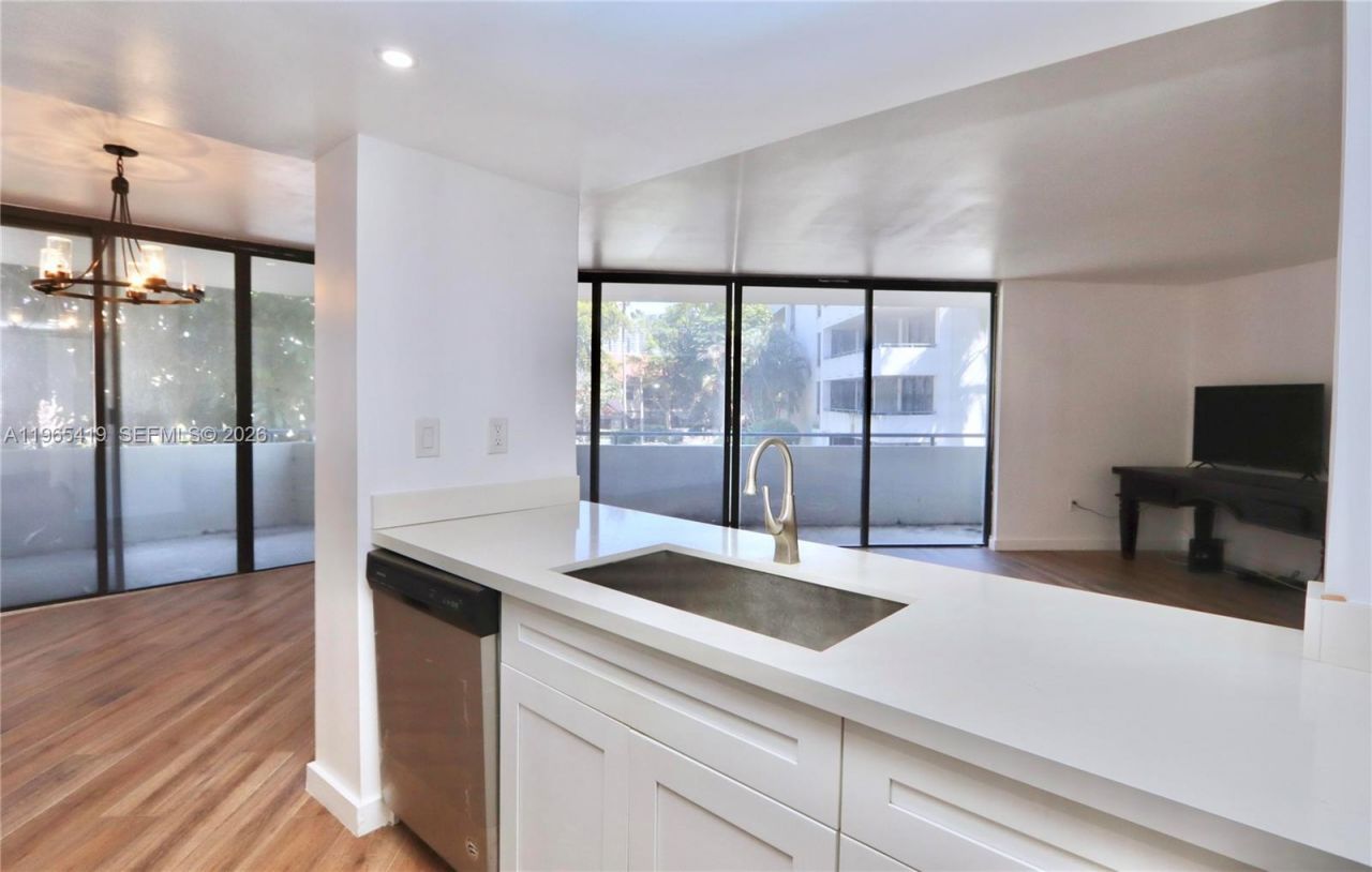 21075 NE 34th Ave, Unit 205-2, Aventura, FL 33180 Photo