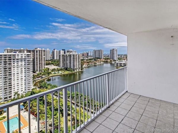 2801 NE 183rd St, Unit 2208W, Aventura, FL 33160