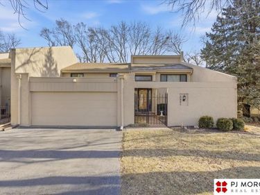 3067 S 160 Plaza, Omaha, NE 68130