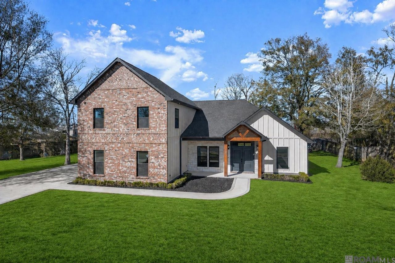 41094 Lee Dr, Gonzales, LA 70737 Main Photo