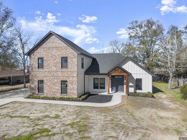 41094 Lee Dr, Gonzales, LA 70737