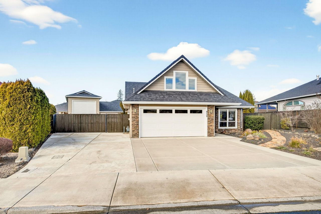 959 Pumpkin Ridge Drive, Eagle Point, OR 97524 Main Photo