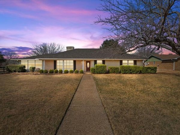 9313 Tree Lake Drive , Waco, TX 76708