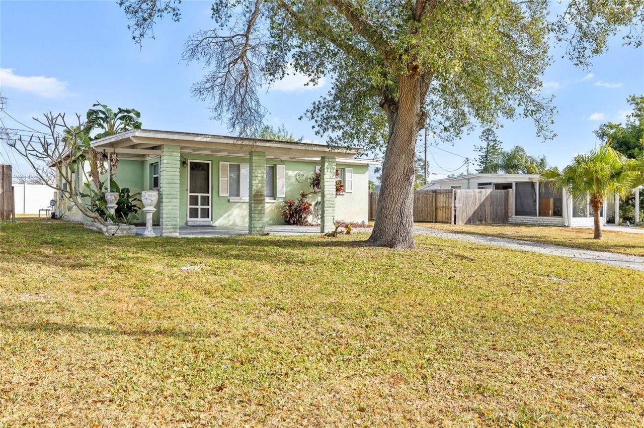 10473 113th Avenue, Largo, FL 33773 Main Photo