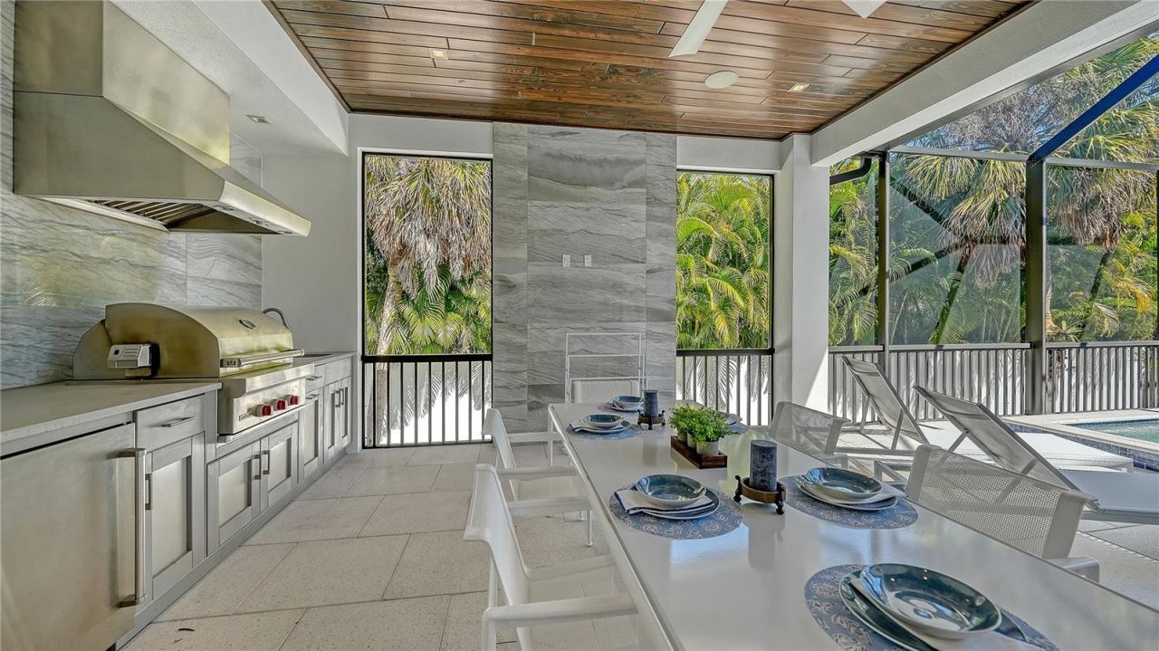 575 S Spoonbill Drive, Sarasota, FL 34236 Photo