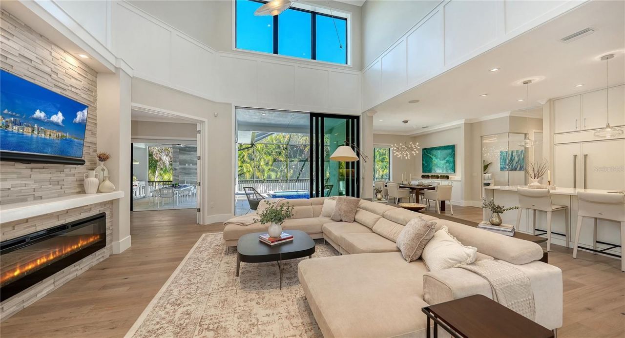 575 S Spoonbill Drive, Sarasota, FL 34236 Photo