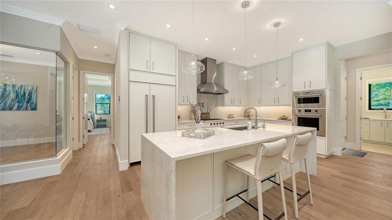 575 S Spoonbill Drive, Sarasota, FL 34236 Photo