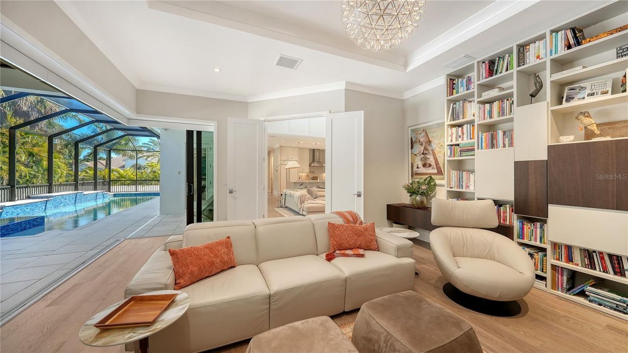 575 S Spoonbill Drive, Sarasota, FL 34236 Photo