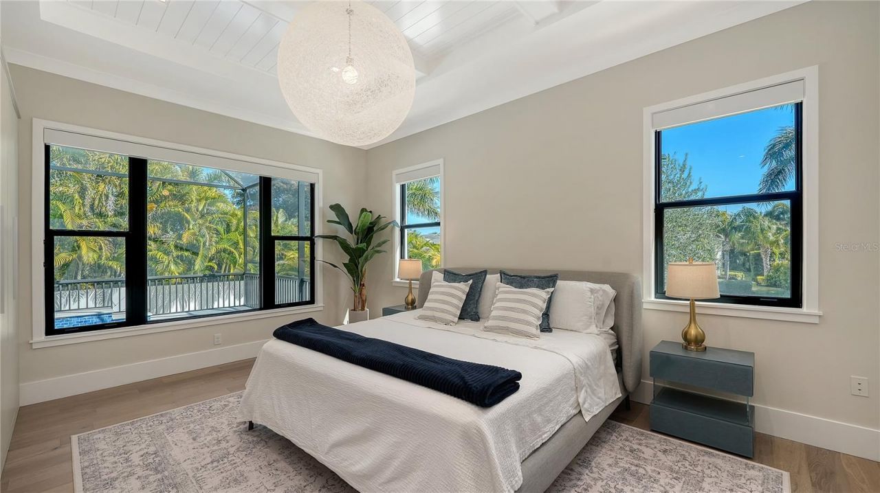 575 S Spoonbill Drive, Sarasota, FL 34236 Photo