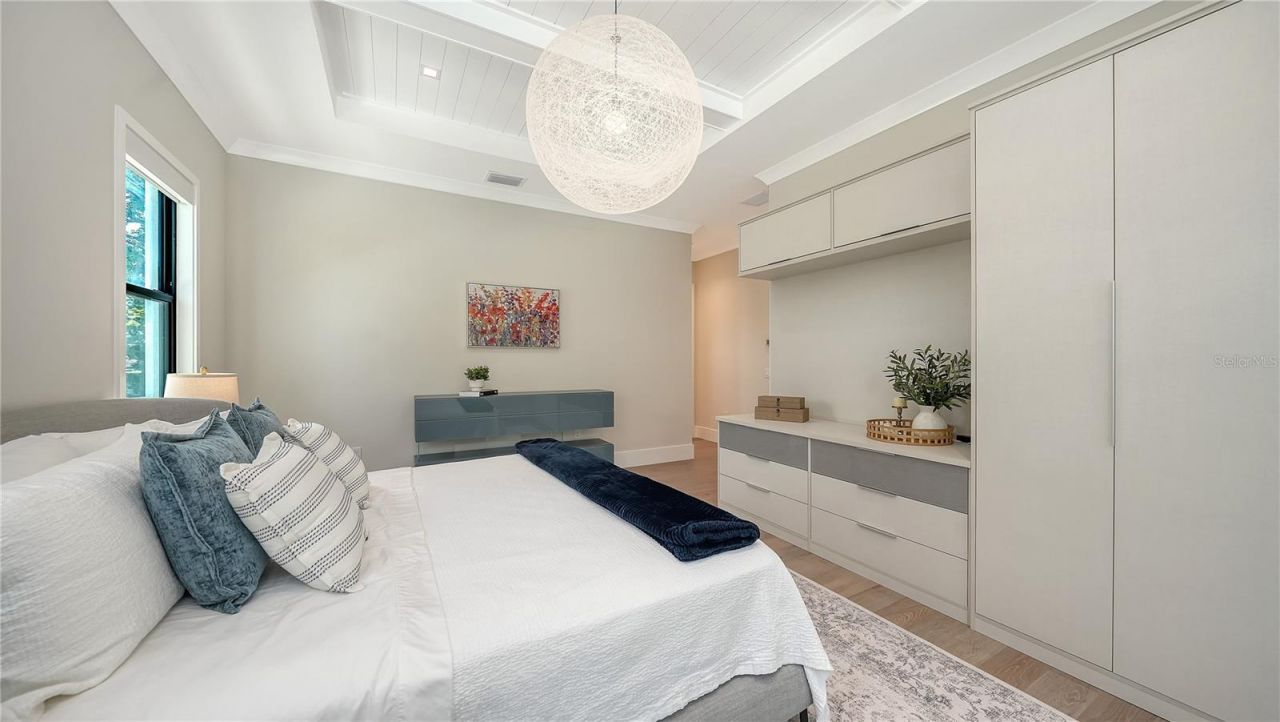 575 S Spoonbill Drive, Sarasota, FL 34236 Photo