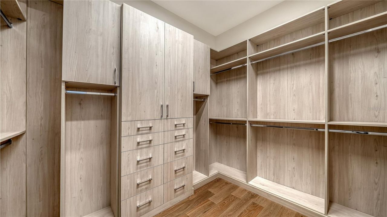 575 S Spoonbill Drive, Sarasota, FL 34236 Photo