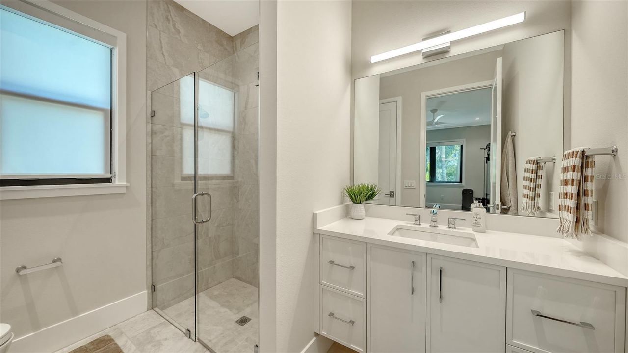 575 S Spoonbill Drive, Sarasota, FL 34236 Photo