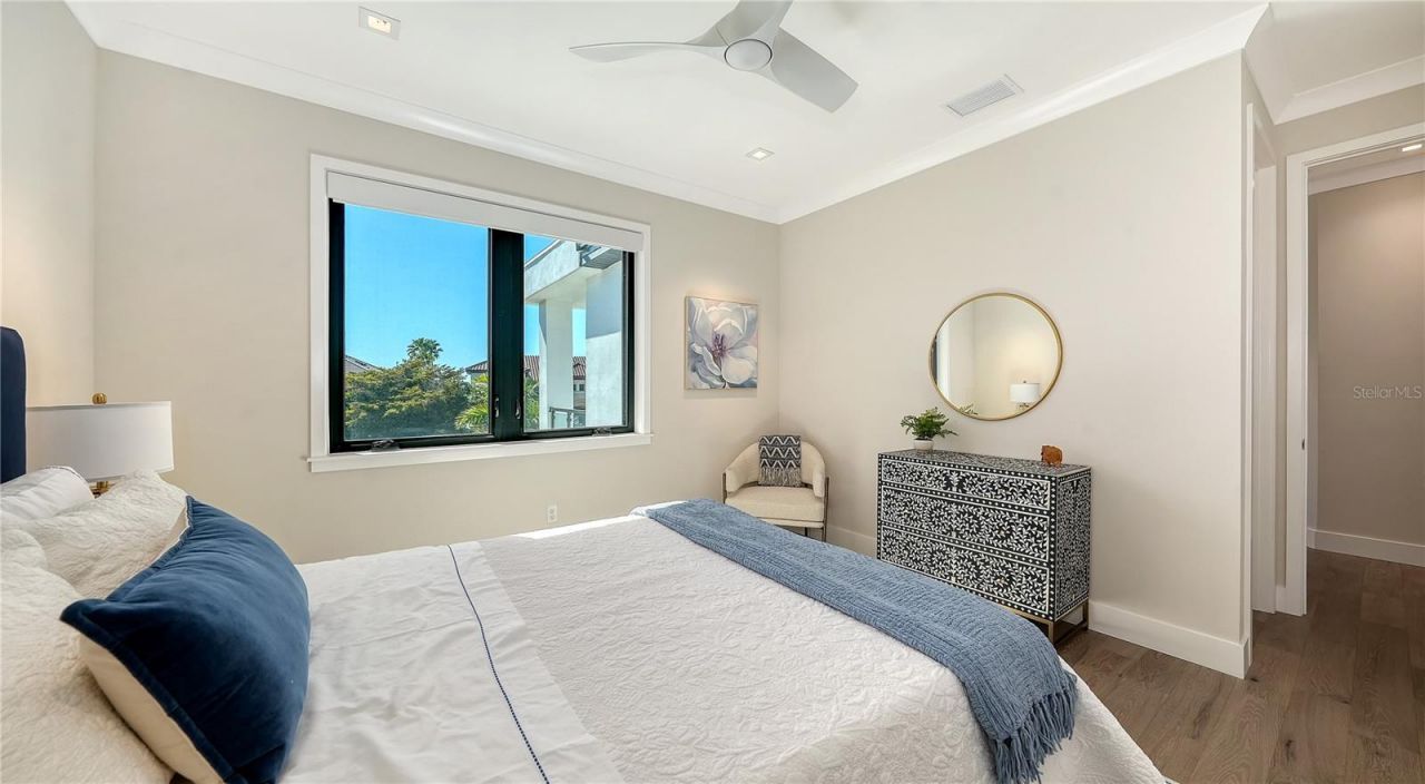 575 S Spoonbill Drive, Sarasota, FL 34236 Photo