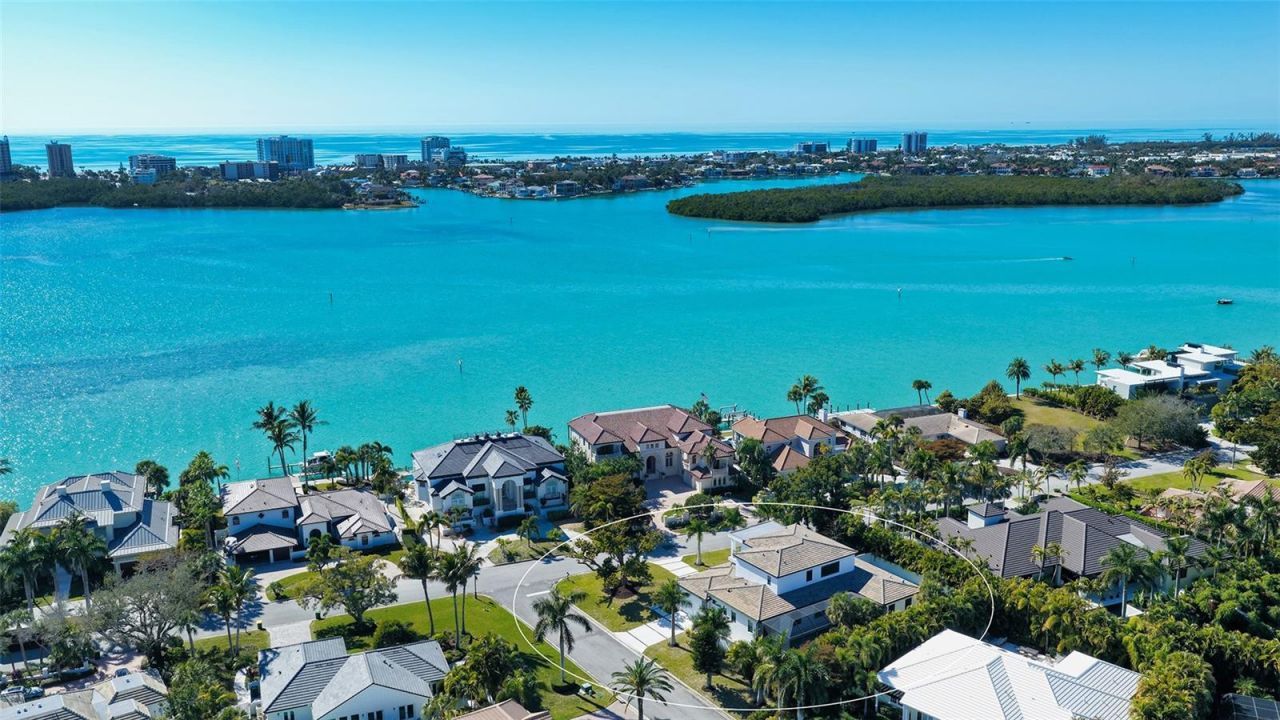 575 S Spoonbill Drive, Sarasota, FL 34236 Photo