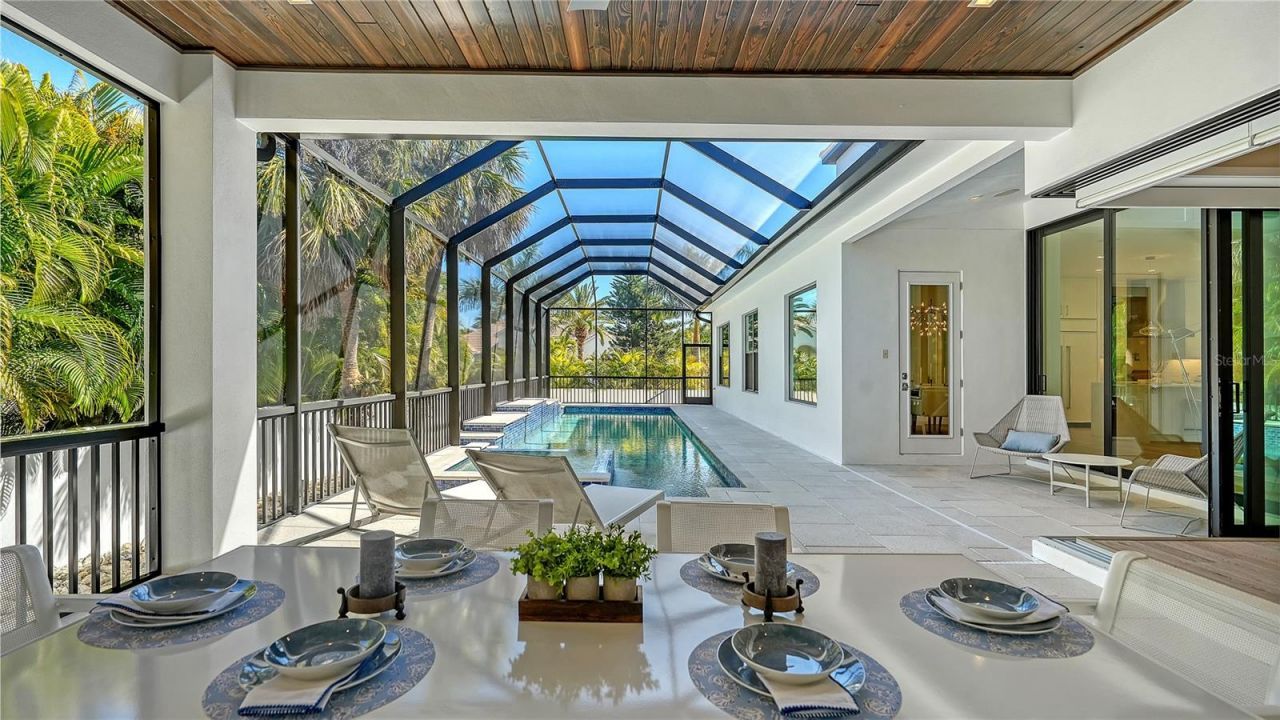 575 S Spoonbill Drive, Sarasota, FL 34236 Photo