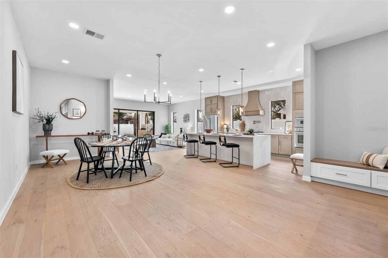 22 E Steele Street, Orlando, FL 32804 Photo