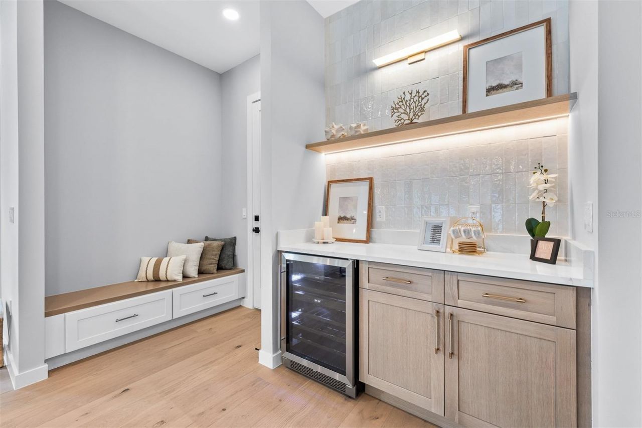 22 E Steele Street, Orlando, FL 32804 Photo