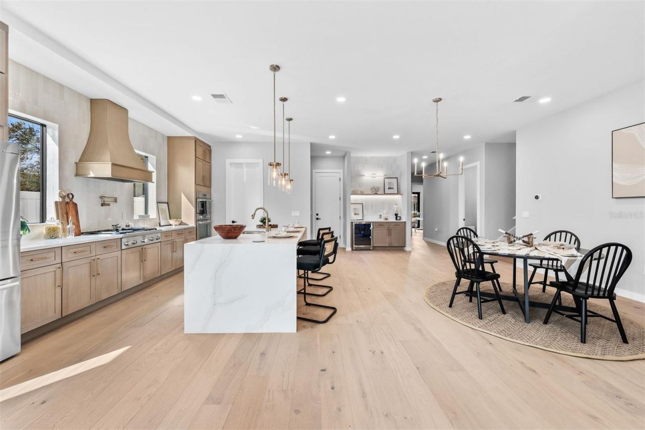 22 E Steele Street, Orlando, FL 32804 Photo