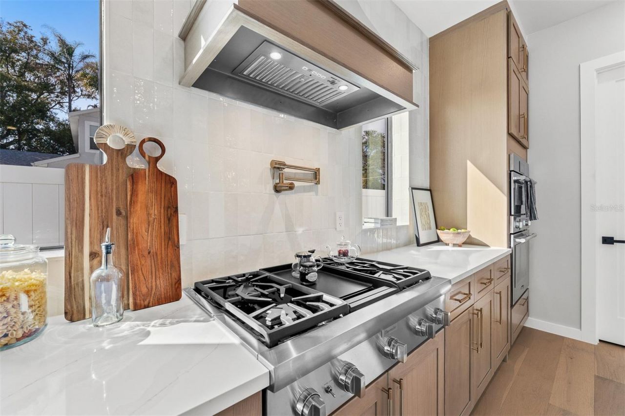 22 E Steele Street, Orlando, FL 32804 Photo