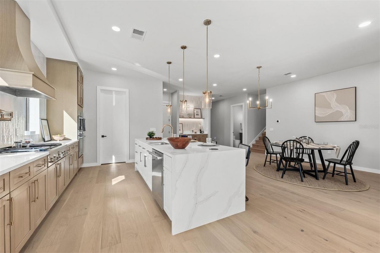 22 E Steele Street, Orlando, FL 32804 Photo