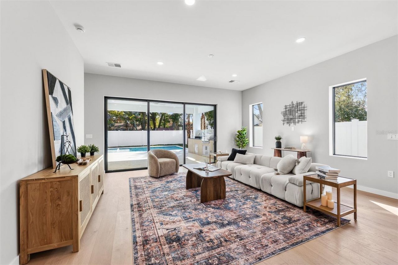 22 E Steele Street, Orlando, FL 32804 Photo