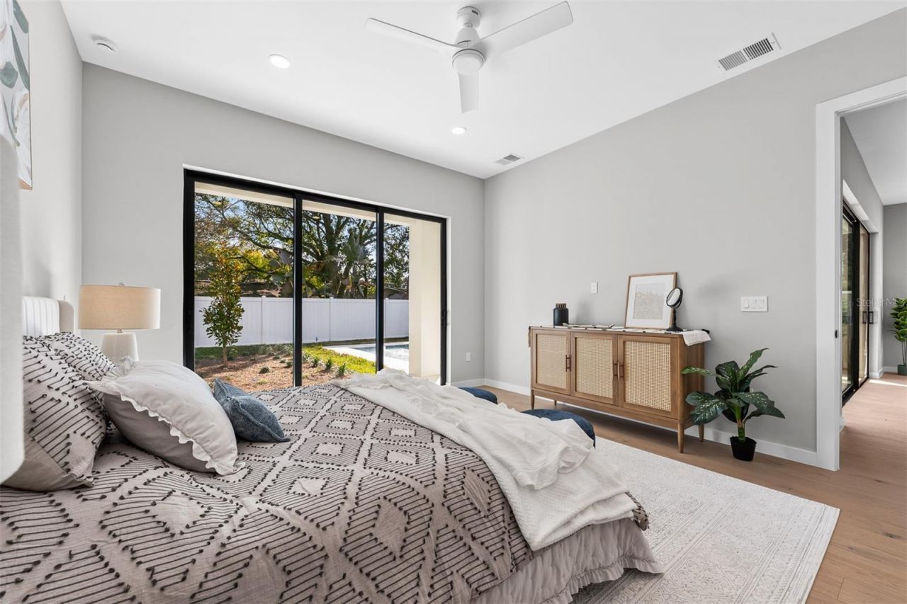 22 E Steele Street, Orlando, FL 32804 Photo