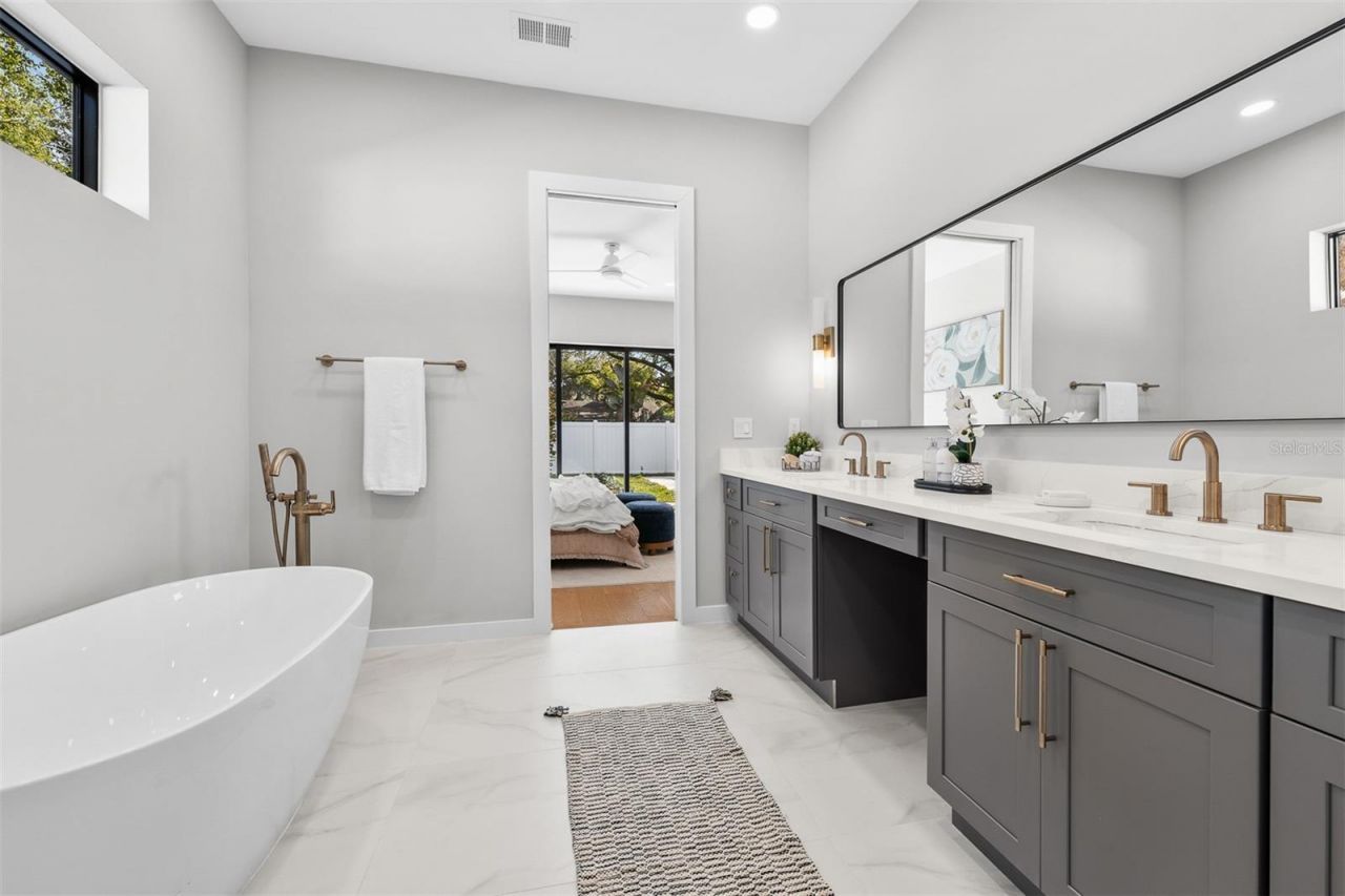 22 E Steele Street, Orlando, FL 32804 Photo