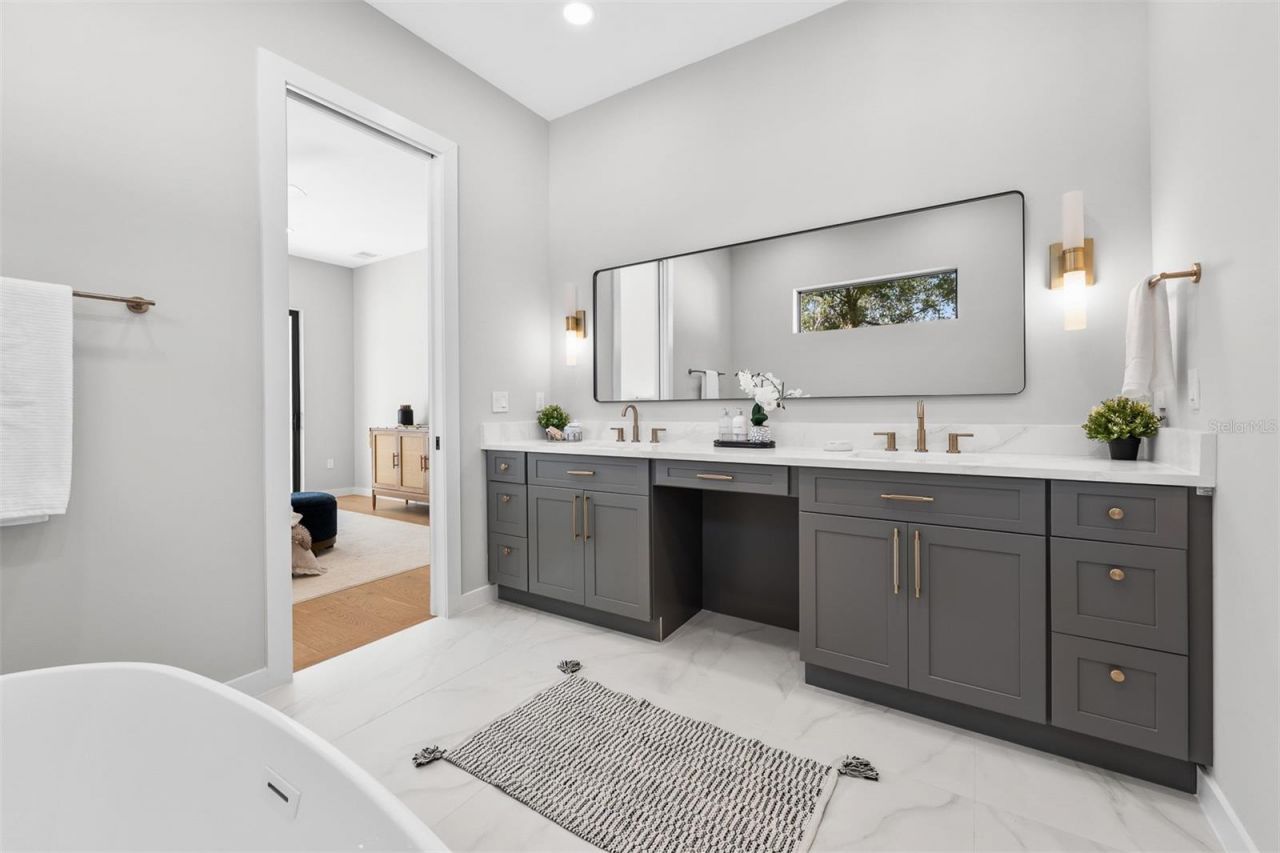 22 E Steele Street, Orlando, FL 32804 Photo