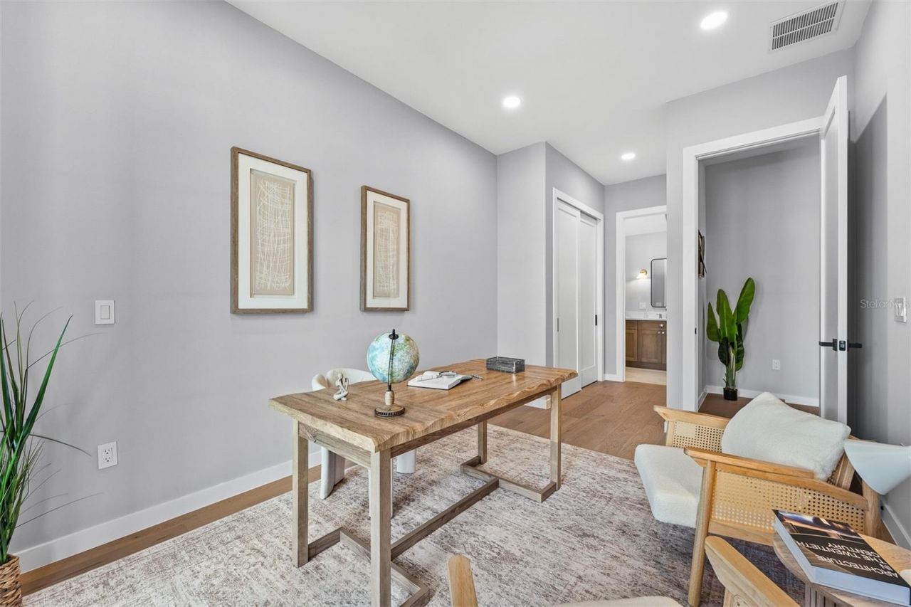 22 E Steele Street, Orlando, FL 32804 Photo