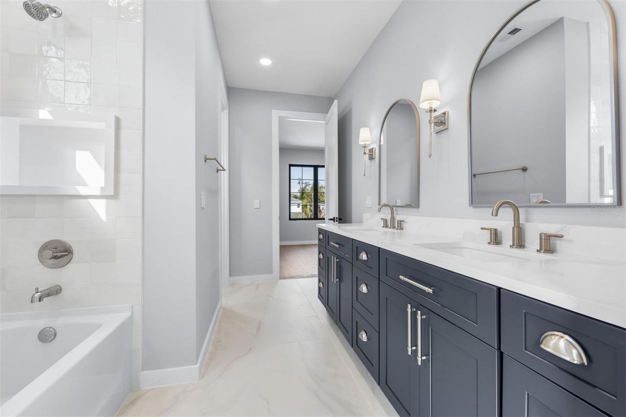 22 E Steele Street, Orlando, FL 32804 Photo