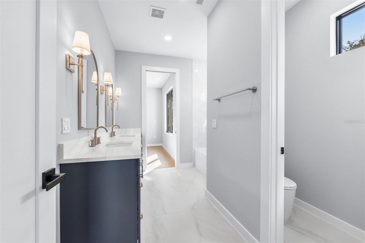 22 E Steele Street, Orlando, FL 32804 Photo