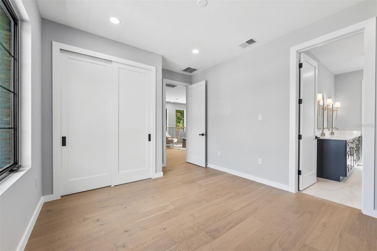 22 E Steele Street, Orlando, FL 32804 Photo