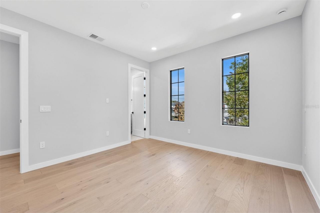 22 E Steele Street, Orlando, FL 32804 Photo