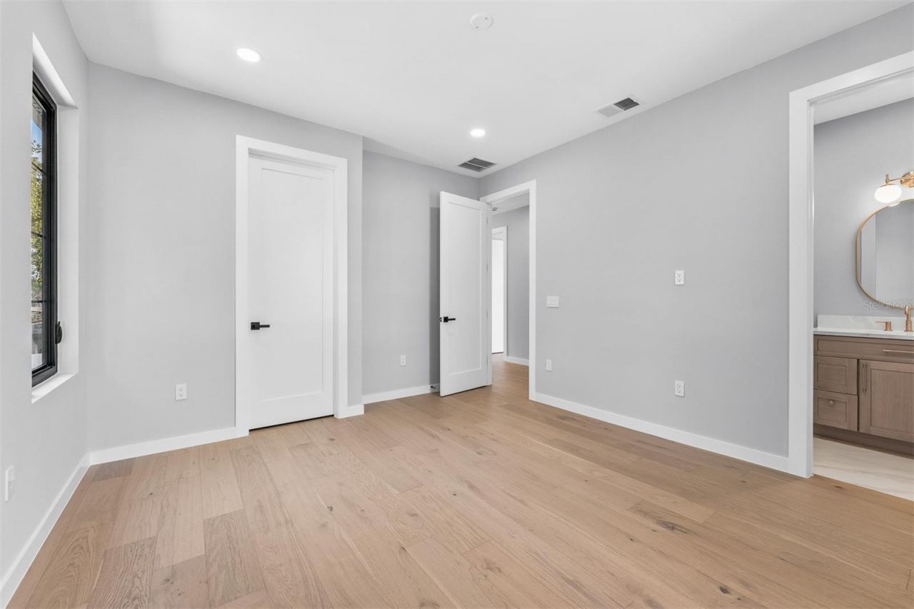 22 E Steele Street, Orlando, FL 32804 Photo