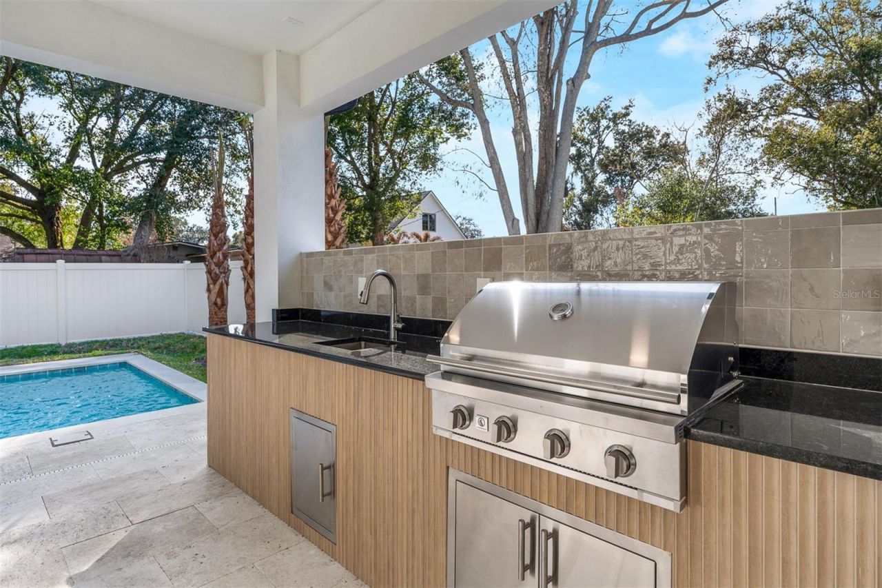 22 E Steele Street, Orlando, FL 32804 Photo