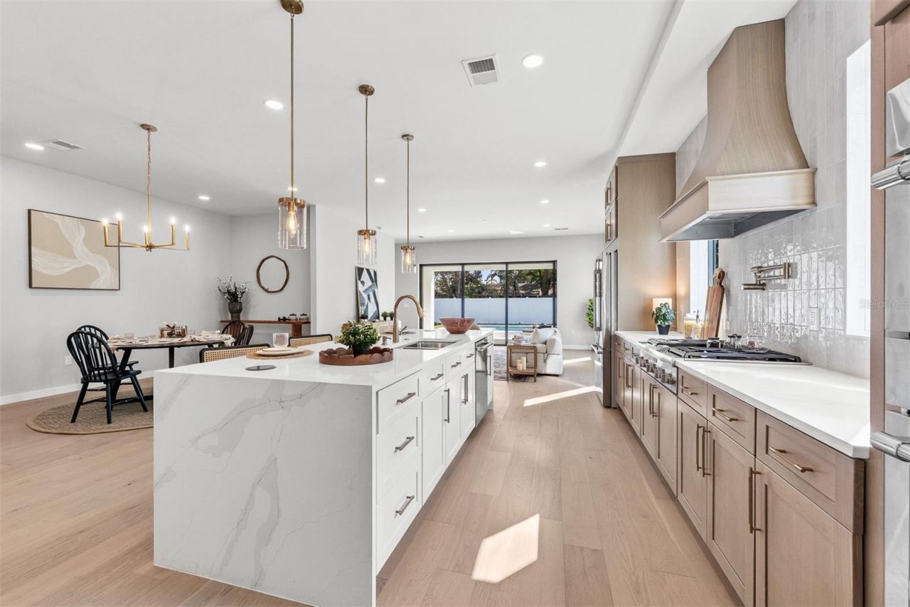 22 E Steele Street, Orlando, FL 32804 Photo