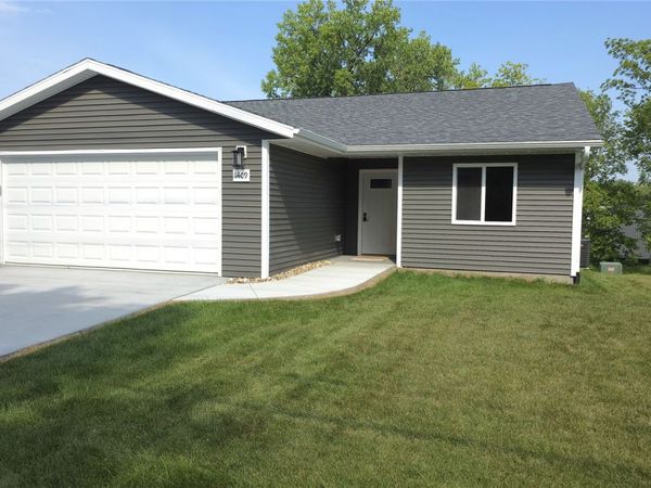 1409 13th Avenue, Belle Plaine, IA 52208