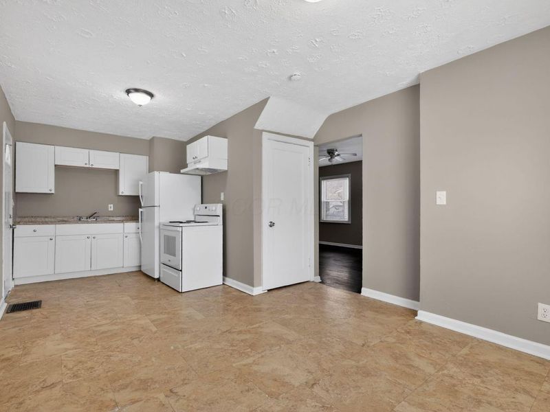 151 Columbian Avenue, Columbus, OH 43223 Photo 11