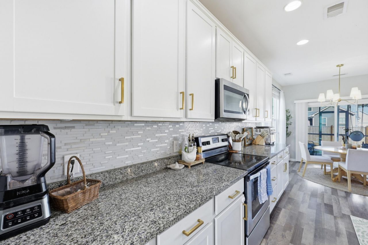 1349 Hermitage Lane Photo 11